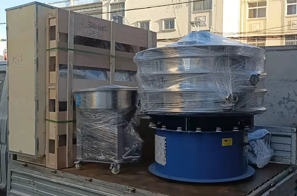 旋振篩、真空上料機(jī)、料倉(cāng)發(fā)貨