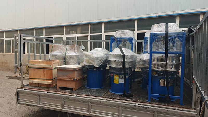 6套超聲波篩分、輸送、提升一體式機(jī)械發(fā)貨