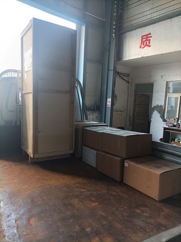 客戶定制400型超聲波旋振篩加配件發貨