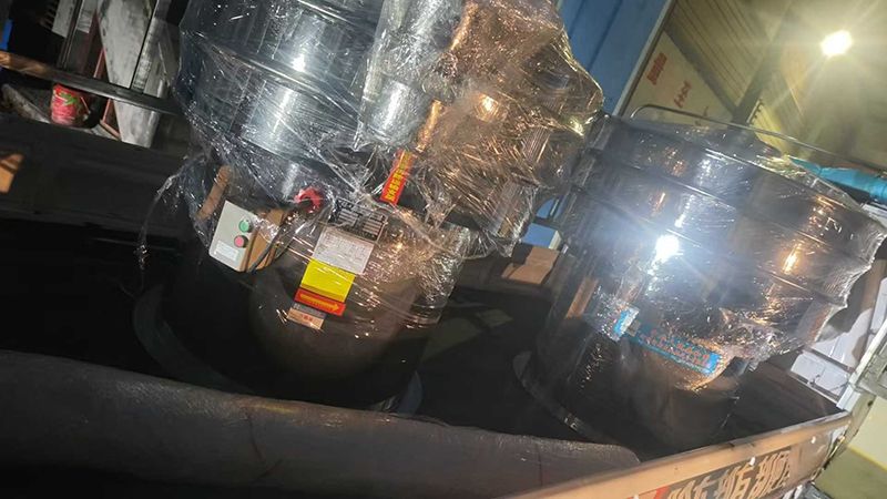 1.2米旋振篩發貨