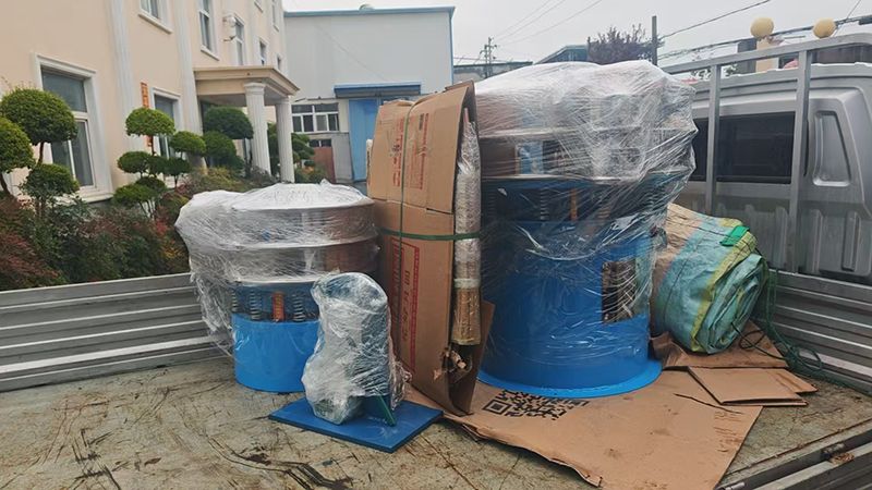 600超聲波篩、1000旋振篩、網架膠條等配件發貨