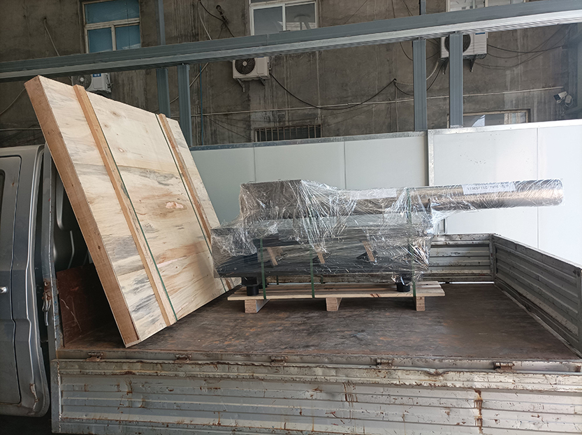 電磁振動給料機、網架發貨